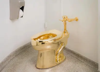 Золотой унитаз за $10 миллионов